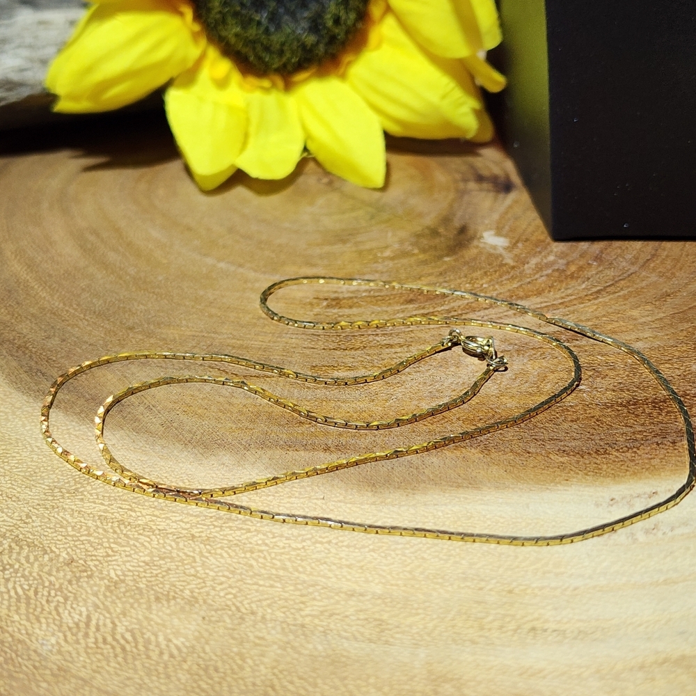 Elegant Gold Toned Chain Necklace 24"